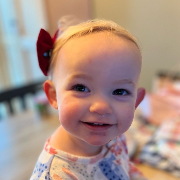 Red Velvet Rudolph Clip Bow♥️ - Picture 5 of 5